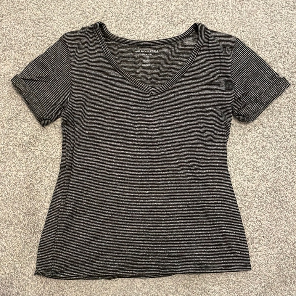 American Eagle short sleeved, cuffed shirt